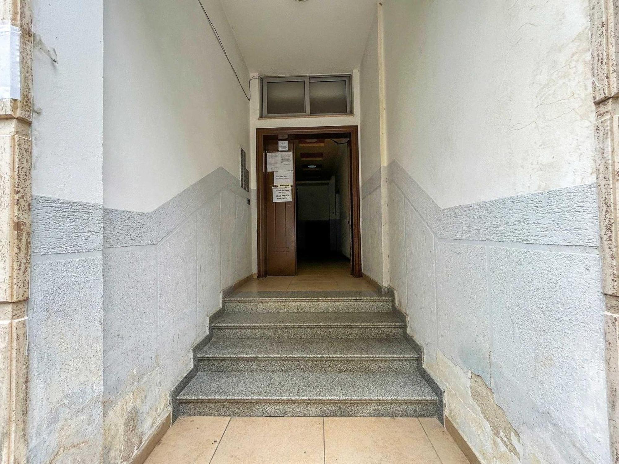 High 1186 Durrës